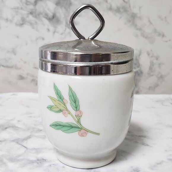 Shafford Herbs & Spices White Floral Spice Jar with Lid Porcelain Vintage Jar - Picture 5 of 7